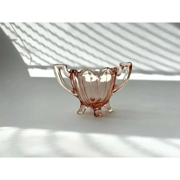 Pink Indiana Glass Depression Style Scalloped Footed Vintage Creamer Dish | Cup - Picture 4 of 9
